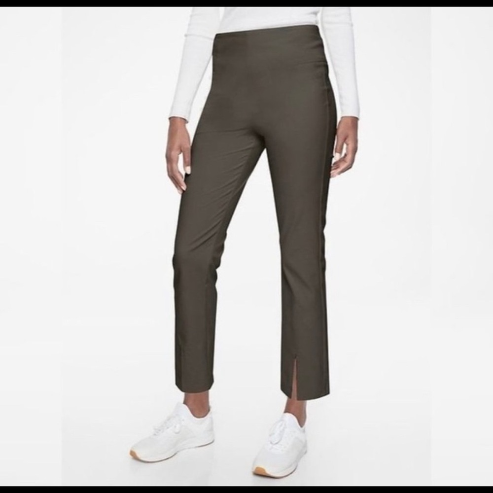 Like New Condition! Athleta Slim Wander Pant in Arbor Olive, Size 2
